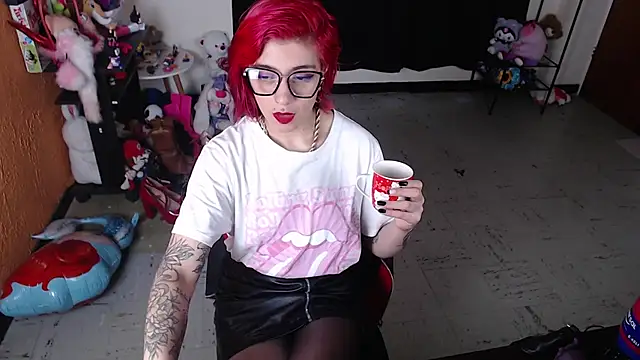 Snapshot of MissMiia2 chatting on February 2025 02:07:01 PM MissMiia2 online show from February 2025 02:07:01 PM