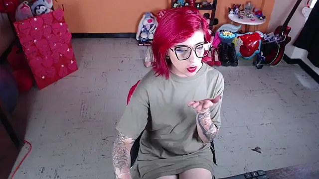 Snapshot of MissMiia2 chatting on March 2025 12:58:02 PM MissMiia2 online show from March 2025 12:58:02 PM