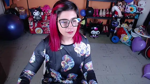 Snapshot of MissMiia2 chatting on September 2025 03:02:01 PM MissMiia2 online show from September 2025 03:02:01 PM