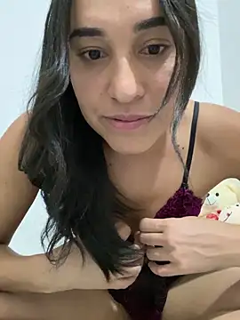 Snapshot of cleolimahot3 chatting on January 2025 01:38:02 AM cleolimahot3 online show from January 2025 01:38:02 AM