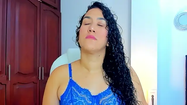 Snapshot of kathyajhonss chatting on January 2025 10:19:01 PM kathyajhonss online show from January 2025 10:19:01 PM