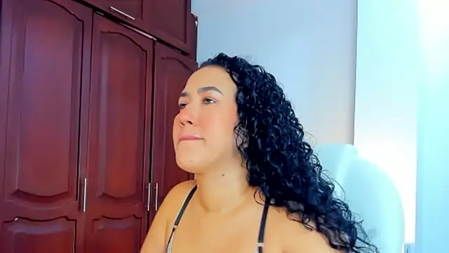 Snapshot of kathyajhonss chatting on January 2025 09:44:02 PM kathyajhonss online show from January 2025 09:44:02 PM