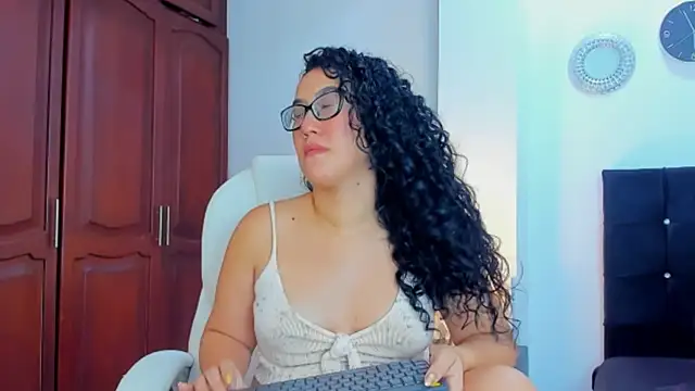 Snapshot of kathyajhonss chatting on February 2025 10:58:01 PM kathyajhonss online show from February 2025 10:58:01 PM