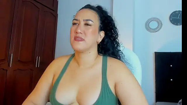 Snapshot of kathyajhonss chatting on September 2025 10:54:01 PM kathyajhonss online show from September 2025 10:54:01 PM
