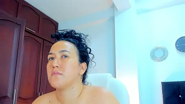 kathyajhonss online show from April 2026 09:49:02 PM