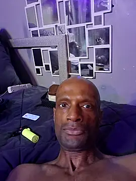 Snapshot of dreski86 chatting on October 2025 12:28:01 PM dreski86 online show from October 2025 12:28:01 PM