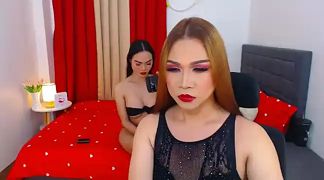 Snapshot of Carladiamondxx chatting on December 2024 03:44:01 AM Carladiamondxx online show from December 2024 03:44:01 AM
