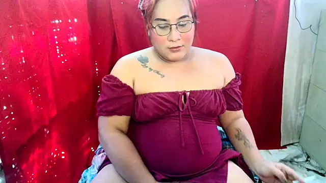 UrAmazingCassy online show from November 2025 05:17:02 AM