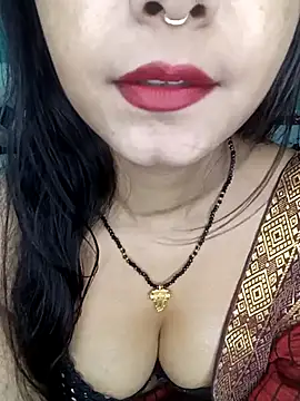 Diamond queeen online show from March 2025 07:45:02 PM