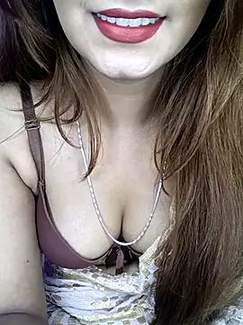 Diamond queeen online show from October 2025 09:02:01 PM