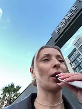 Diamond Bunny  online show from February 2026 02:53:02 PM