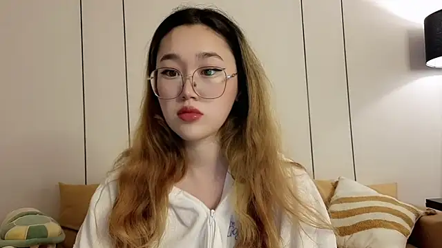 Jennatyan online show from April 2026 02:03:02 AM