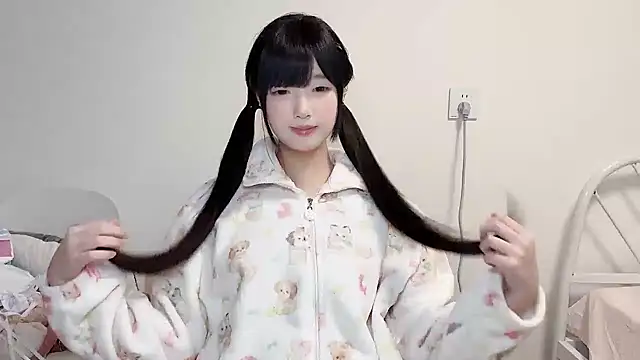 Snapshot of Fairy-06 chatting on December 2024 07:22:01 PM Fairy-06 online show from December 2024 07:22:01 PM