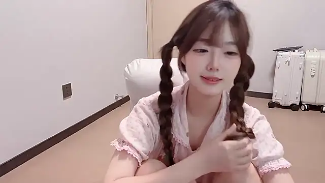 Snapshot of Fairy-06 chatting on October 2025 01:55:02 PM Fairy-06 online show from October 2025 01:55:02 PM