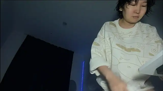 himeros goddess online show from December 2024 02:41:02 PM