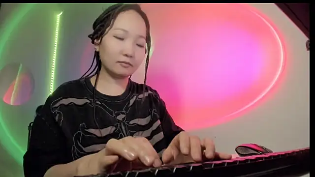 himeros goddess online show from February 2025 05:52:02 AM