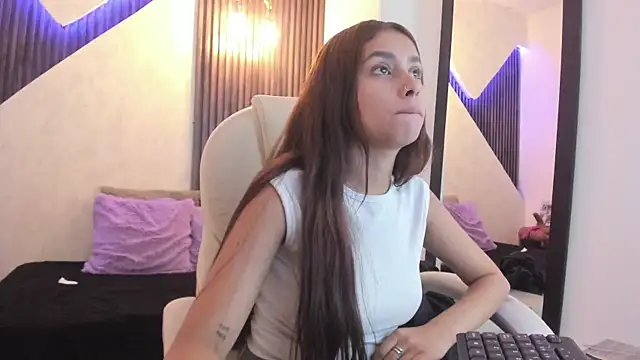 laurin clauz  online show from January 2025 04:04:02 PM