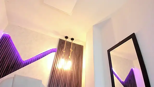 laurin clauz  online show from February 2025 06:24:02 PM