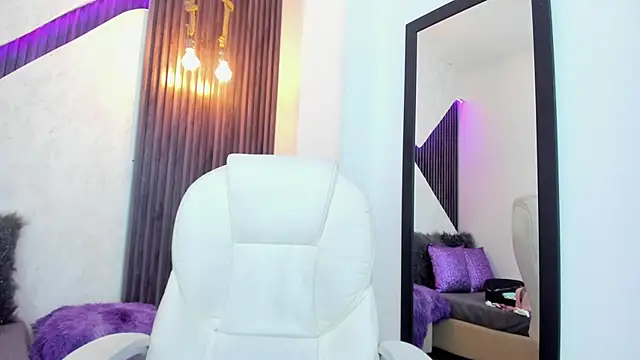 laurin clauz  online show from September 2025 03:45:01 PM