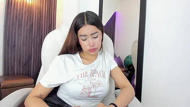 laurin clauz  online show from September 2025 04:10:02 PM