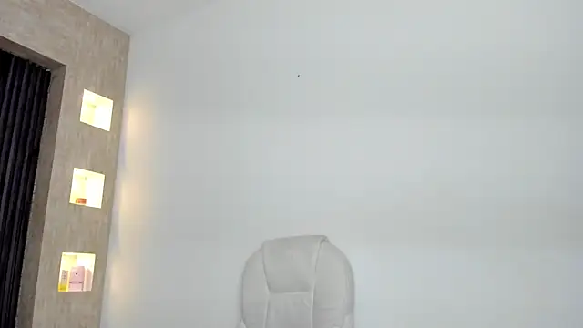 laurin clauz  online show from October 2025 03:46:02 PM