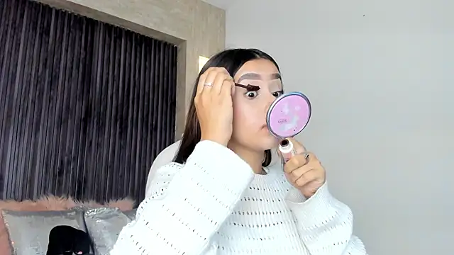 laurin clauz  online show from October 2025 03:55:02 PM