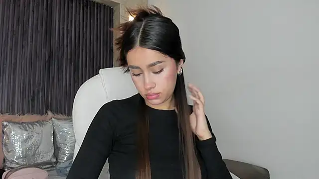 laurin clauz  online show from October 2025 02:51:02 PM