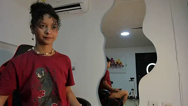 Milanxht online show from January 2025 09:02:01 PM