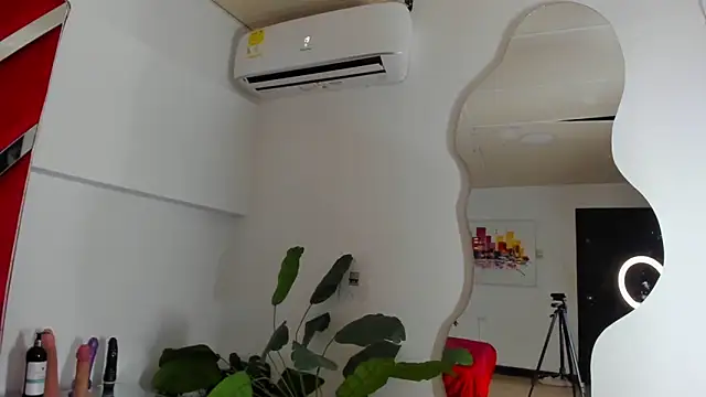 Milanxht online show from March 2025 09:26:01 PM