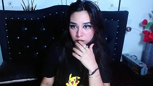 Lune Claire online show from April 2026 06:16:02 AM