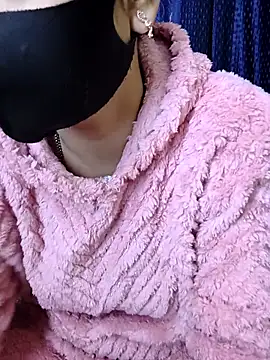 kaveerpooja947 online show from November 2025 04:40:02 PM