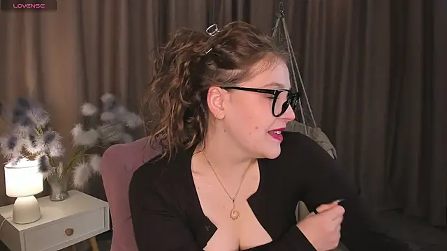 Colleen Blake online show from October 2025 05:03:02 PM