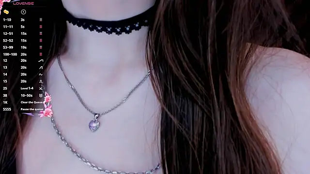 Snapshot of EvaBradley chatting on December 2024 04:29:02 PM EvaBradley online show from December 2024 04:29:02 PM