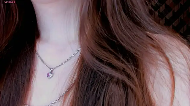 Snapshot of EvaBradley chatting on January 2025 03:40:02 PM EvaBradley online show from January 2025 03:40:02 PM