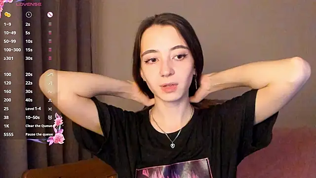 Snapshot of EvaBradley chatting on October 2025 06:42:02 PM EvaBradley online show from October 2025 06:42:02 PM