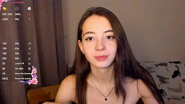 EvaBradley online show from December 2025 07:18:01 PM