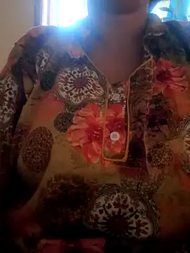 Snapshot of akshara_22 chatting on October 2025 11:33:02 AM akshara 22 online show from October 2025 11:33:02 AM