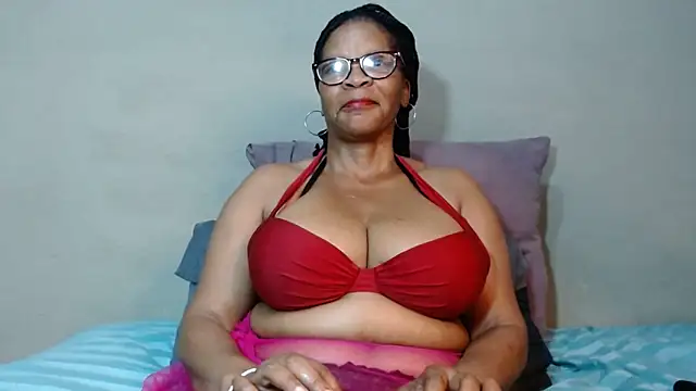 Snapshot of BustyMelonssXXXX chatting on January 2025 12:43:02 PM BustyMelonssXXXX online show from January 2025 12:43:02 PM