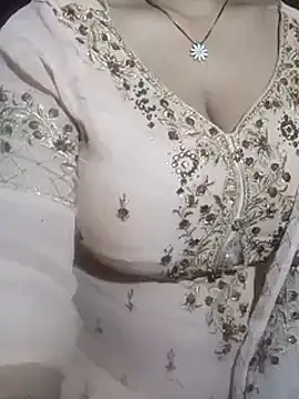 Anamika Kapoor online show from March 2025 10:32:01 PM