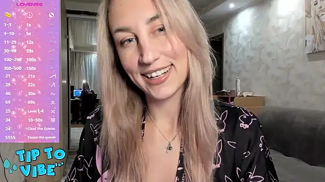 lady Nati online show from December 2024 03:22:02 PM