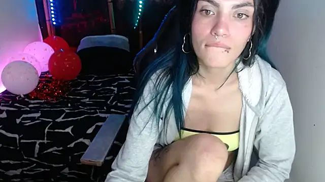 Snapshot of ReiLyMalkova chatting on February 2025 05:43:01 PM ReiLyMalkova online show from February 2025 05:43:01 PM