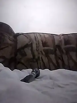 hugecrksam online show from February 2026 09:51:02 PM