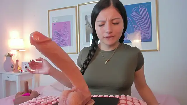 Eva depp online show from October 2025 11:42:01 AM