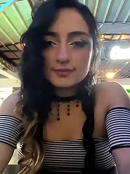 Snapshot of Lila_Desiree chatting on January 2025 01:32:01 AM Lila Desiree online show from January 2025 01:32:01 AM