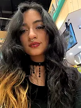 Snapshot of Lila_Desiree chatting on January 2025 01:50:01 AM Lila Desiree online show from January 2025 01:50:01 AM