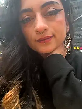 Snapshot of Lila_Desiree chatting on March 2025 05:28:02 PM Lila Desiree online show from March 2025 05:28:02 PM