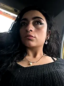 Lila Desiree online show from April 2026 10:12:02 PM