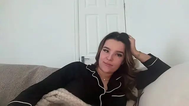 maisiesmithx online show from February 2025 04:00:02 PM