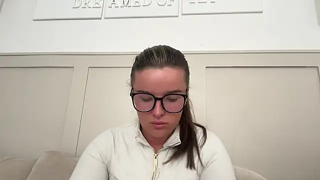 maisiesmithx online show from September 2025 12:37:01 PM