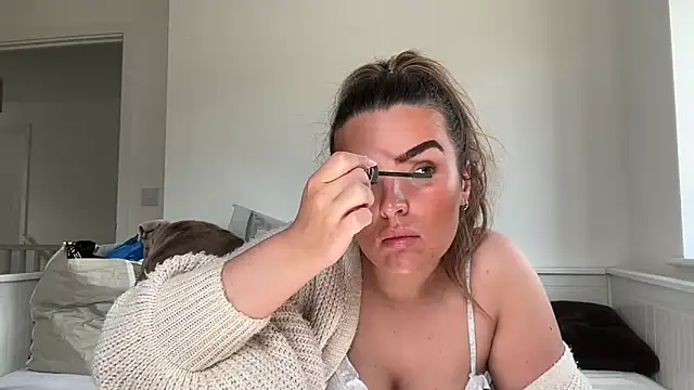 maisiesmithx online show from April 2026 12:23:01 PM